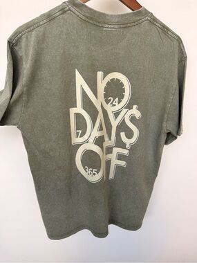 Olive Green Short-Sleeve Tee with Cream 'No Days Off' Back Graphic